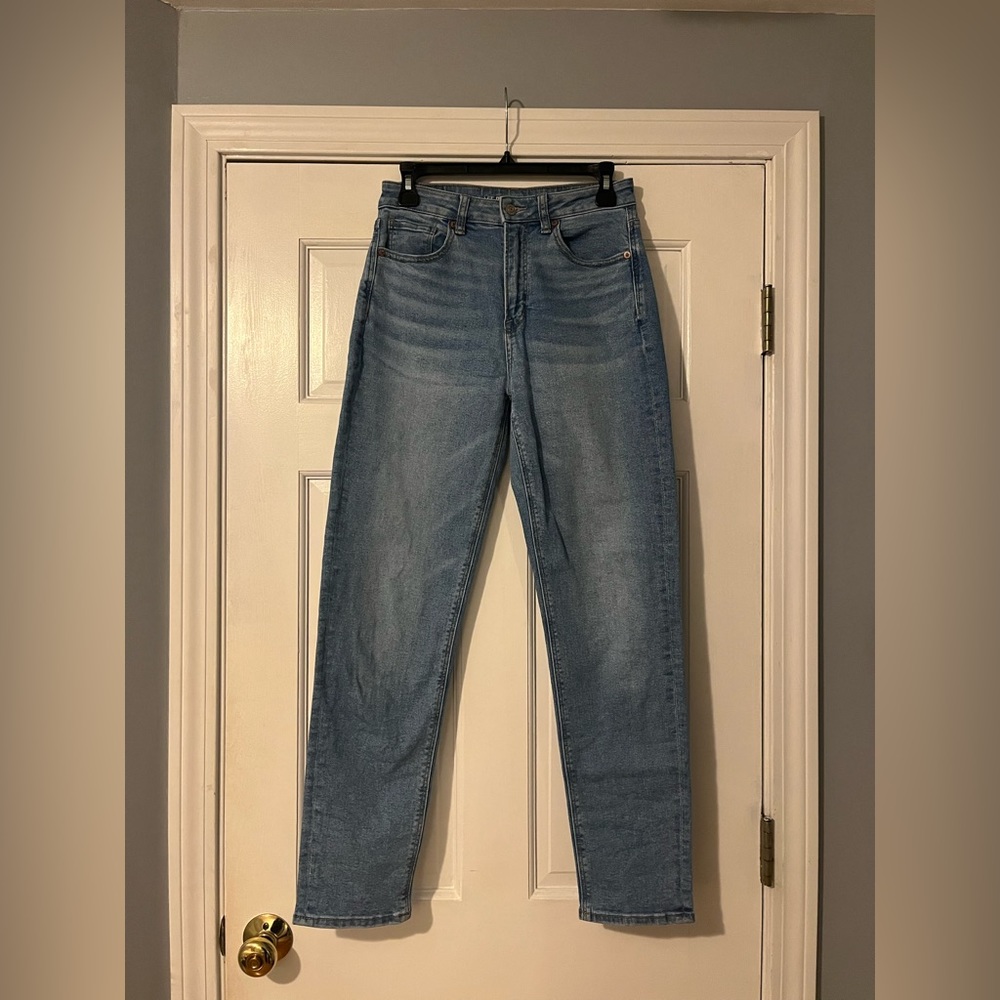 American Eagle Mom Jeans Size 2